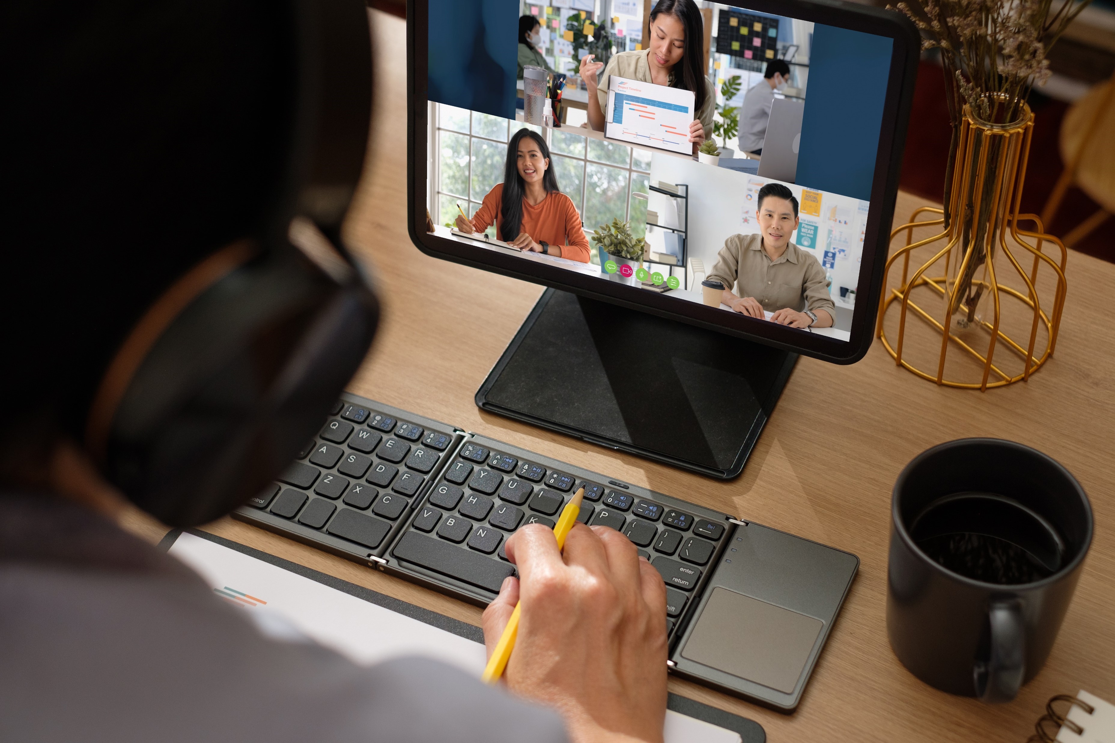 woman-video-conference-business-meeting-with-2022_PDA
